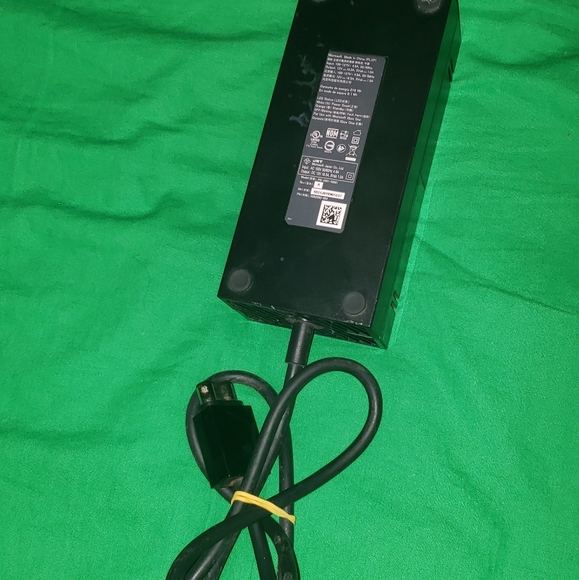 XBOX One Power Brick and power cable not working pin broken - Picture 3 of 5